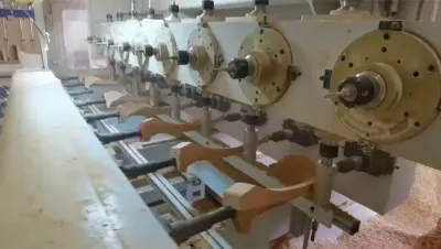 5-осевой обрабатывающий центр с ЧПУ по дереву (с 8 головками)