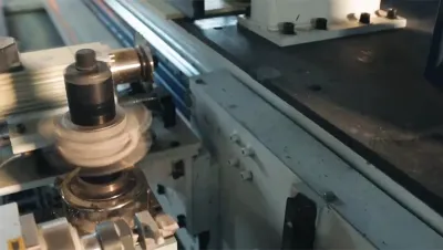 Односторонний пазовальный станок с ЧПУ (для кромок стеновых панелей)