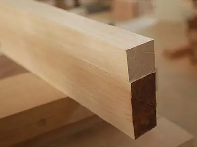 Прямолинейный кромкооблицовочный станок